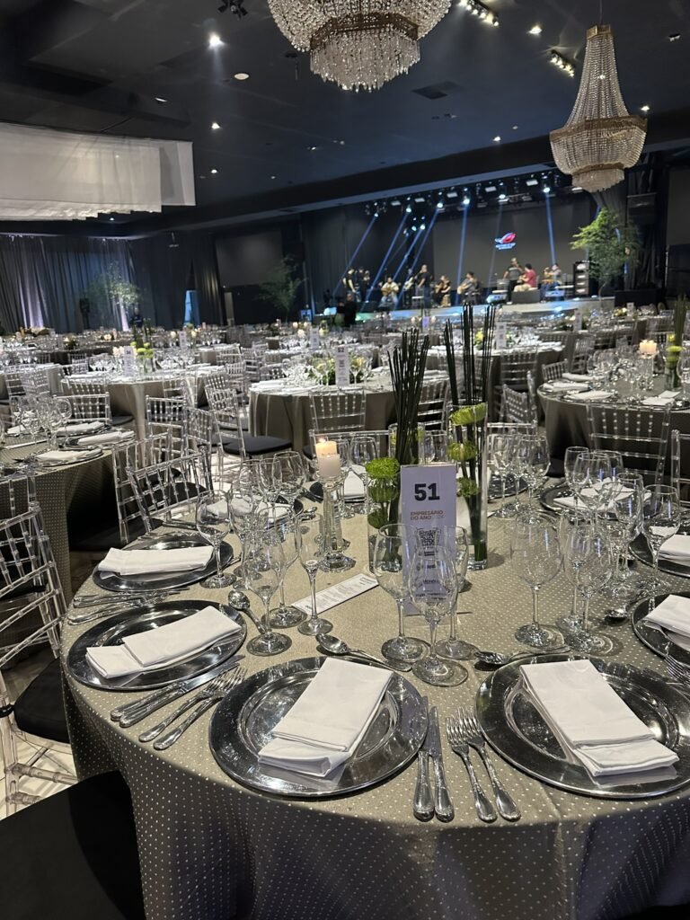 Eventos corporativos inovadores em 2024? Descubra as tendências de decoração e como o Vivaro Eventos te ajuda a criar uma experiência inesquecível!
